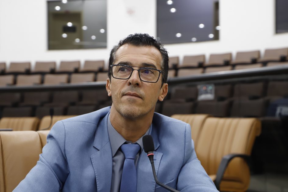 Daniel Mariano pede à EDP serviços na Estrada dos Paturis