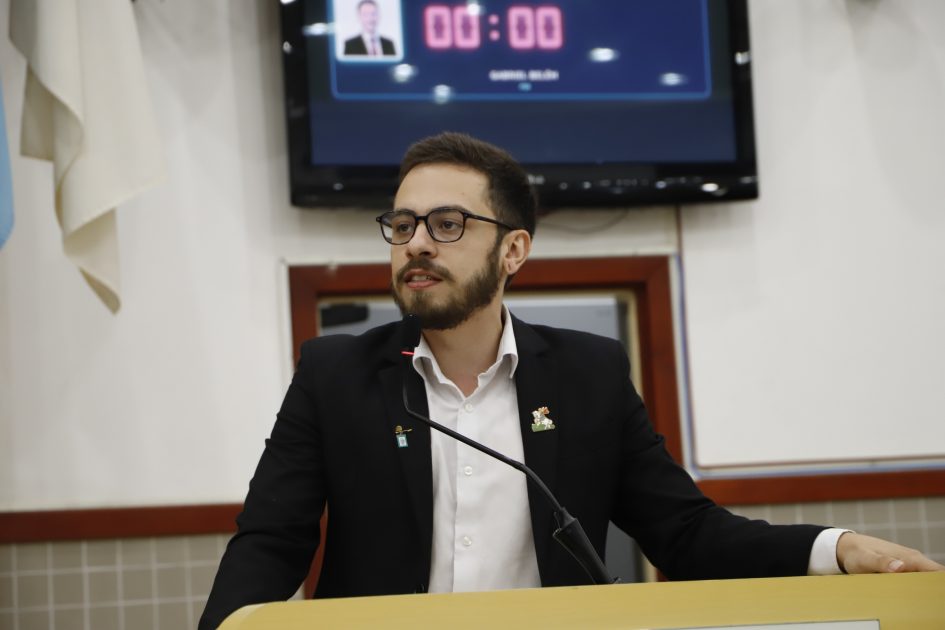 Gabriel Belém questiona Câmara Municipal sobre denúncias à Ouvidoria e uso da frota oficial