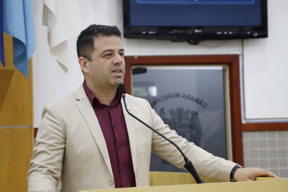 Jean Araújo cobra academia ao ar livre no Jardim Alvorada