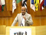 Juex Almeida pede manutenção do campo de areia da Prainha