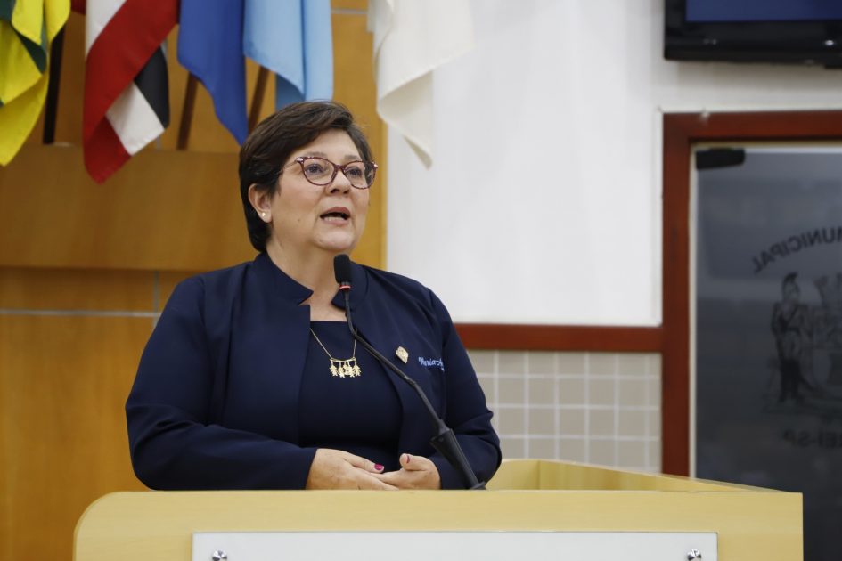 Maria Amélia aciona SAAE sobre possível esgoto clandestino em córrego no Cidade Nova Jacareí