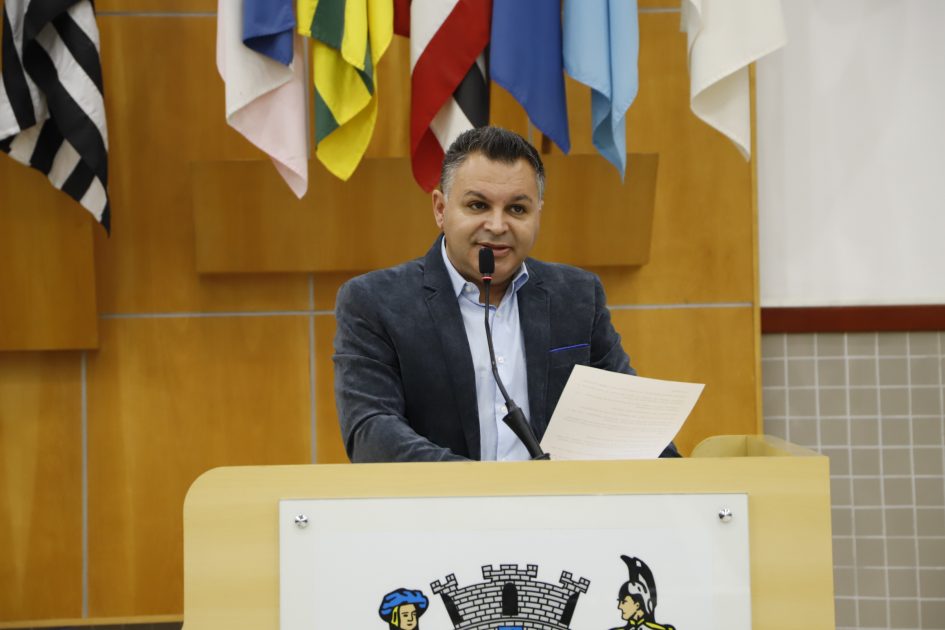Netho Alves pede atendimento a moradores de rua na antiga rodoviária