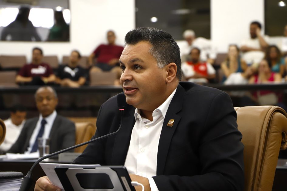 Netho Alves pede videomonitoramento nos pontos de ônibus de Jacareí