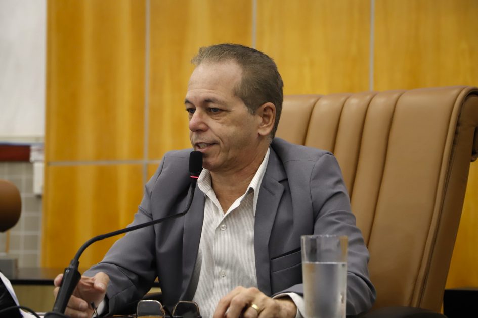 Paulinho do Esporte cobra solução para vazamento no Jardim Pedramar