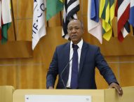 Rogério Timóteo pede proibição de estacionamento de veículos de grande porte em rua do Jardim Nova Esperança