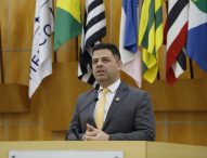 Jean Araújo cobra iluminação à CCR em acesso da Lucas Nogueira Garcez à Via Dutra, na altura do Nova Jacareí