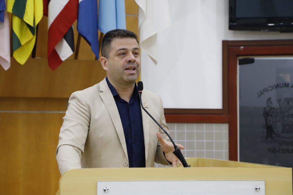Jean Araújo solicita instalação de totem de segurança próximo ao Bom Prato