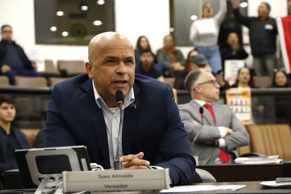 Juex Almeida solicita parada exclusiva para carros de aplicativos no Centro