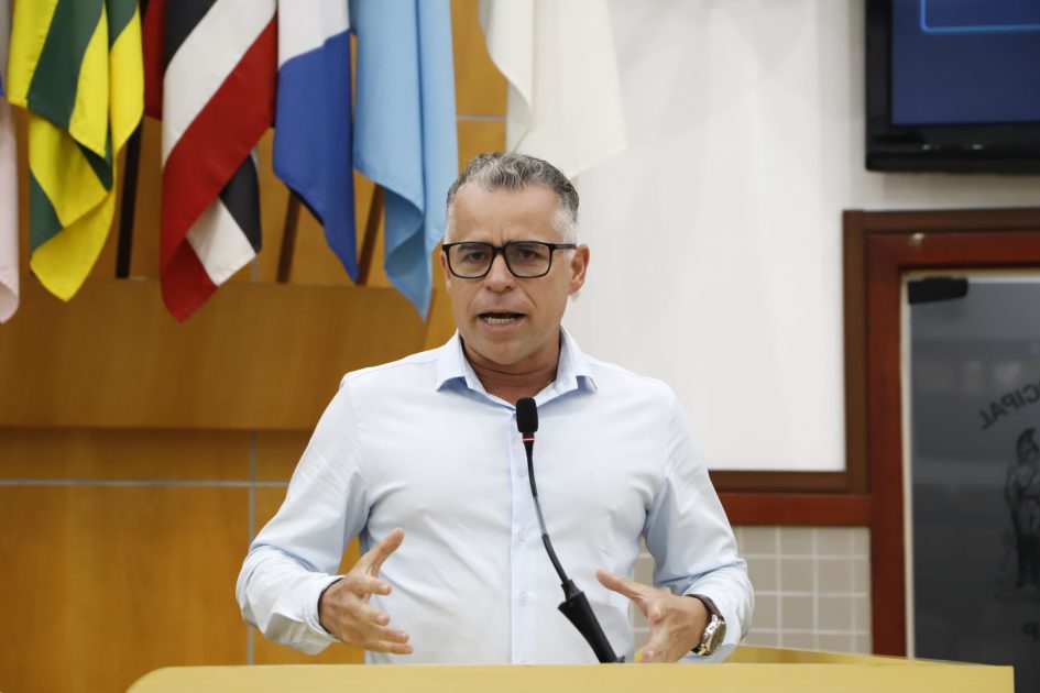 Luís Flávio questiona situação das obras da UMSF Jardim Imperial