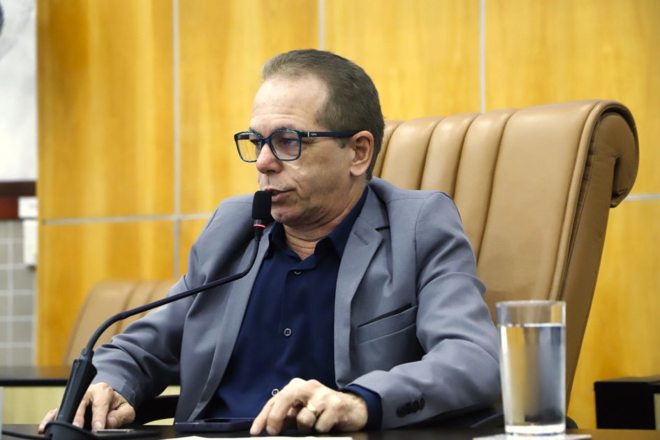 Paulinho do Esporte pede sinalização de tráfego de ambulâncias no Santa Maria