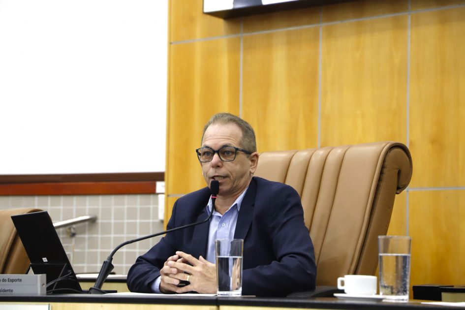 Paulinho do Esporte quer reunião entre vereadores e diretores da Parker
