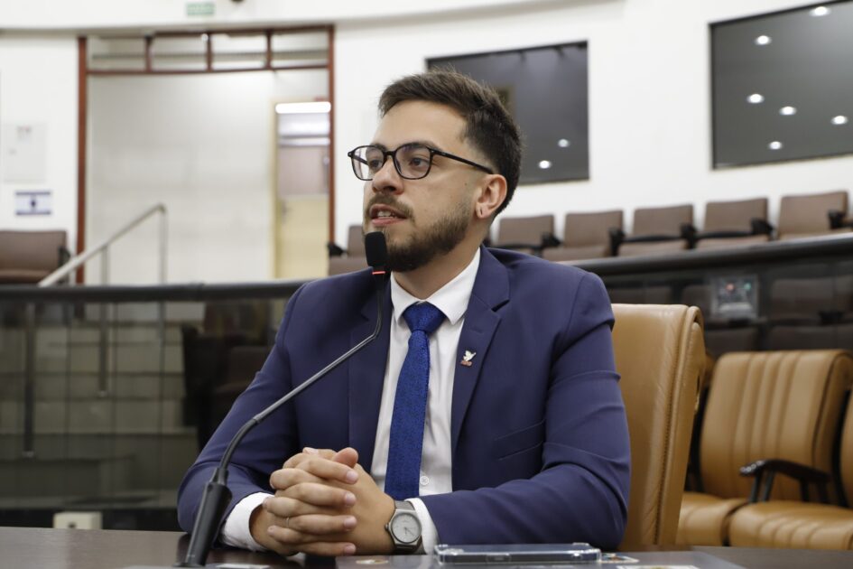Gabriel Belém questiona gestão fiscal e disponibilidade de caixa da Prefeitura em Jacareí