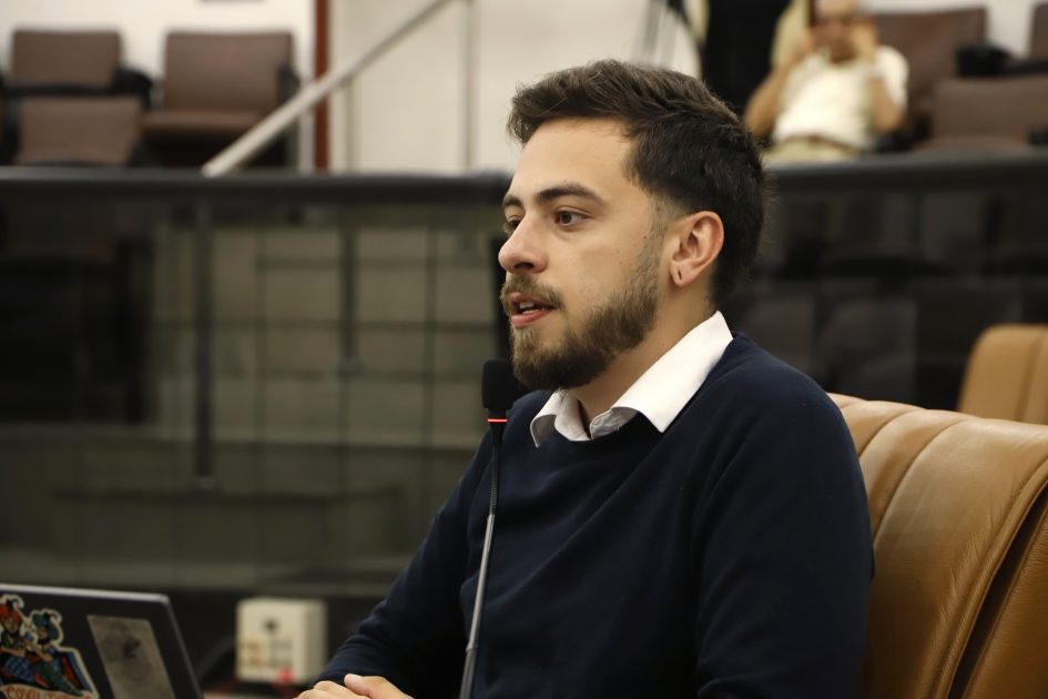 Gabriel Belém questiona prefeito sobre contratos e aplicação de recursos do PRODUS