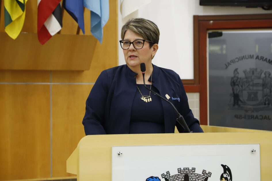 Maria Amélia cobra regularização de fios soltos em postes do Jardim Santo Antônio da Boa Vista